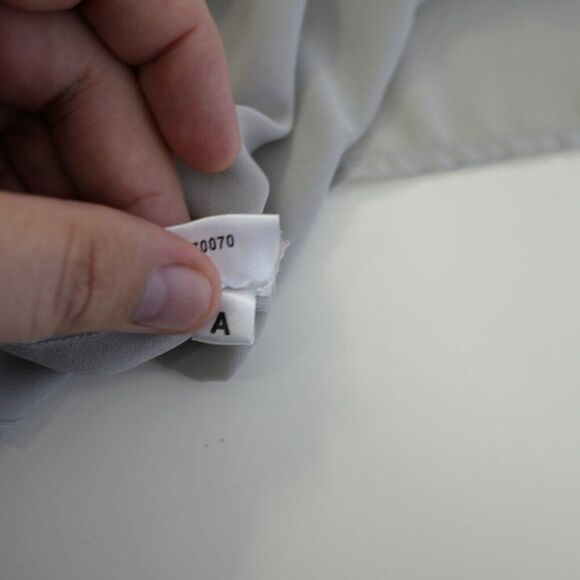 Ann Taylor Loft Medium Gray Ruffles Blouse Top Scoop Neck Sleeveless - Picture 7 of 7